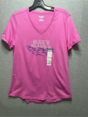 NWT Reel Legends "Makes Waves" V-Neck Tee - Pink - Size M